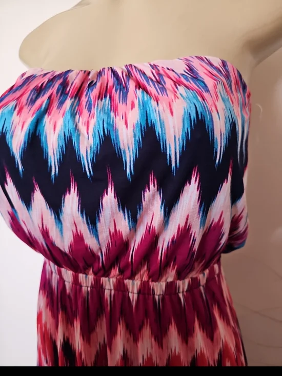 Trixxi Strapless Chevron Maxi Dress in Pink, Navy & White - Picture 2 of 4